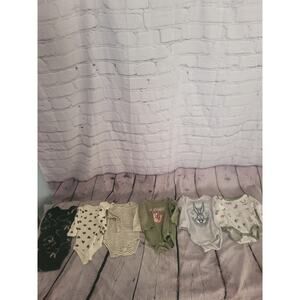 Warner Bros. Kids Bodysuits - Black, White, Green, Gray